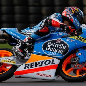  Rins trionfa al fotofinish a Silverstone