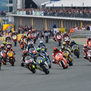 In corso il processo per l’iscrizione per il 2015 alla Moto2™ e alla Moto3™