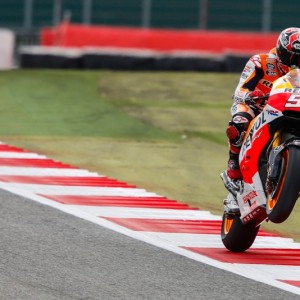 Marquez prenota la pole a Silverstone