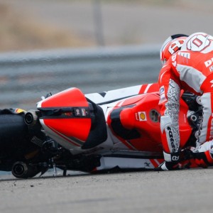 Dovizioso si ritira mentre era in 4ª posizione