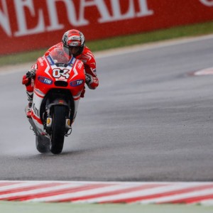 Le Ducati svettano nel piovoso venerdì di Misano