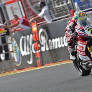 Podio per Davies e il Ducati Superbike Team in gara 1