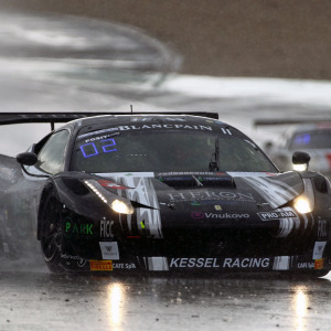 Qualifiche sotto l'acqua per Kessel Racing al Nurburgring.