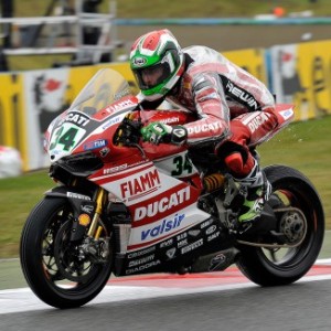 Una giornata di gare difficile per il Ducati Superbike Team in Francia