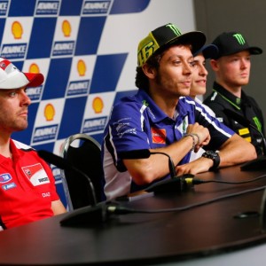  Rossi e Marquez scommettono sui titoli Moto2™ e Moto3™