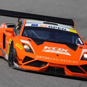 La Lambo di Kox domina le libere sotto il sole