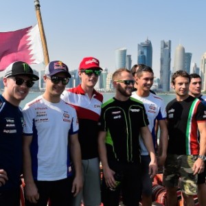 Gita in barca con sorpresa per i piloti WSBK a Doha