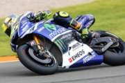 Telaio e forcellone nuovi per il team Movistar Yamaha a Valencia