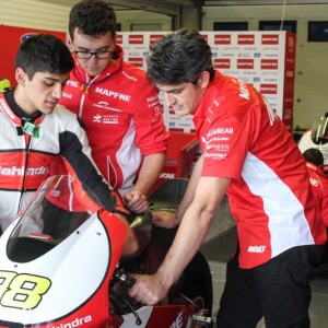 Martin rapido sul misto di Jerez