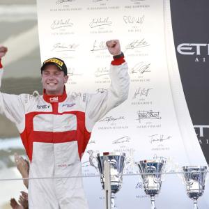 Stoneman sears to Yas Marina victory