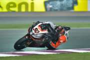 Guintoli vince gara 1 e porta a 3 punti il divario da Sykes 