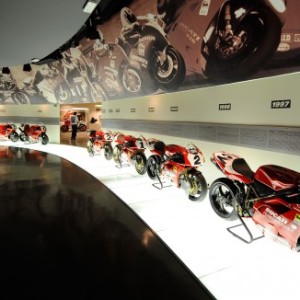 Ducati celebra una storia di successi Superbike al Motor Show 2014