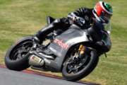 L'Aruba.it Racing - Ducati Superbike Team conclude i primi test del 2015 a Portimao