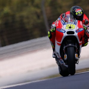 Soddisfazione in Ducati per i primi test della Desmosedici GP15
