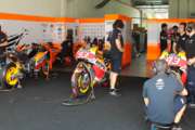 Marquez e Pedrosa iniziano il 2015 al top