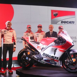 Ducati presenta la Desmosedici GP15