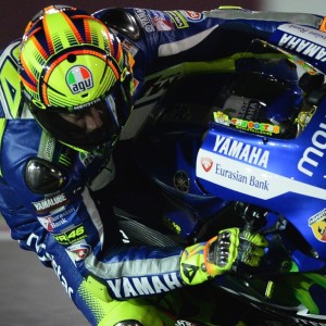 Rossi trionfa a Losail davanti alle Ducati