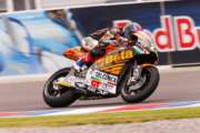 Lowes balza in vetta prima delle qualifiche