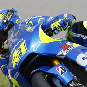 Aleix Espargarò precede le Ducati
