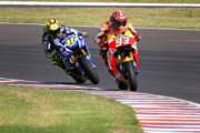 Rossi e Marquez riprendono il duello a Jerez