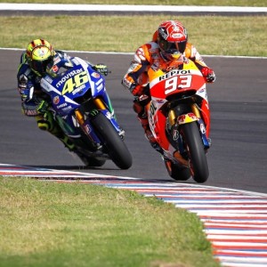Rossi e Marquez riprendono il duello a Jerez