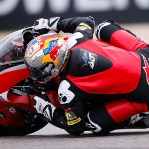 Il vincitore del Qatar conclude al primo posto nelle FP1 al Termas de Rio Hondo davanti a Tito Rabat e Lorenzo Baldassarri.