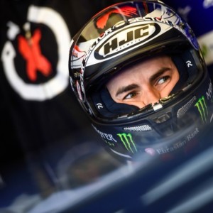 Lorenzo: "Ho la bronchite"