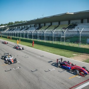 A Monza trenta monoposto al via nel weekend per la gara inaugurale della F2 Italian Trophy