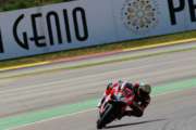 Davies scrive la storia di Ducati e della Panigale vincendo gara 2