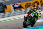 Sykes parte con il piede giusto, suo il crono più veloce nelle FP1