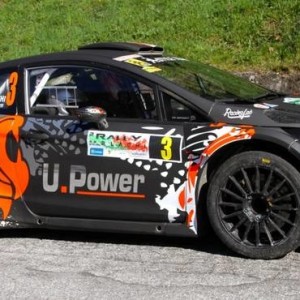 MELLA FERMATO DA UN GUASTO MECCANICO AL RALLY DEI 2 LAGHI