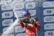 Crowds flock to watch Piquet triumph at Long Beach
