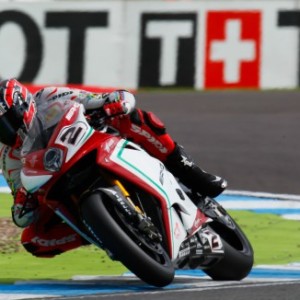 Camier comanda a sorpresa le prime prove libere
