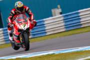 Doppio podio per Davies, Giugliano quinto in gara 2 a Donington