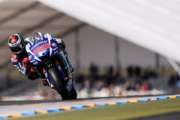 Lorenzo trionfa a Le Mans, Rossi e Dovizioso sul podio