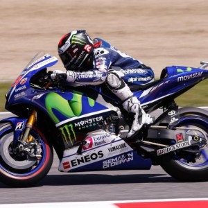 Lorenzo prenota la pole position