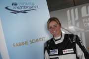 Sabine Schmitz e una sfida al… maschile