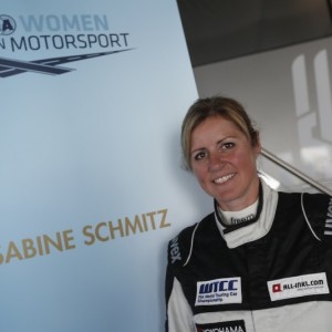 Sabine Schmitz e una sfida al… maschile