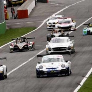 GIUSEPPE GHEZZI e MAURO CALAMIA vincono la 3h ENDURANCE Champions Cup di MONZA