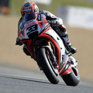 Il nuovo cambio seamless debutta al Mugello sulle Aprilia RS-GP di Bautista e Melandri. Lo sviluppo continua anche su ciclistica e aerodinamica