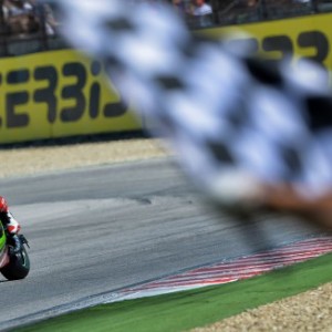 Rea centra la terza doppietta stagionale ad Imola