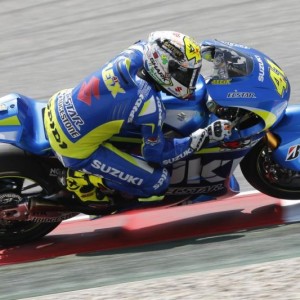 Aleix Espargarò leader nelle FP2