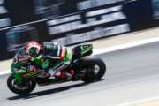 Rea soffia il primo posto a Sykes nel quarto turno di prove libere a Laguna