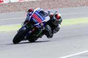 Lorenzo: “Problemi col posteriore”