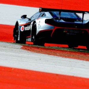 La McLaren reagisce e firma la pole 2