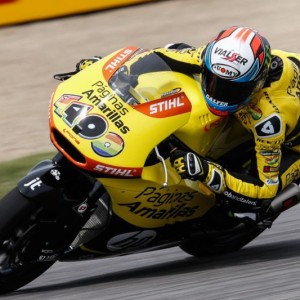 Primo successo del rookie Rins