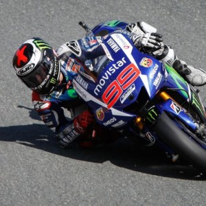 Lorenzo subito davanti nelle FP1