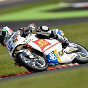 Moto3 - Passi avanti del San Carlo Team Italia a Silverstone  Migliorano i tempi di Manzi e Ferrari nel corso delle qualifiche ufficiali.