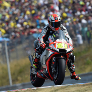 PER LA PRIMA VOLTA ENTRAMBE LE APRILIA RS-GP A PUNTI A BRNO ALVARO BAUTISTA E' TREDICESIMO DAVANTI A STEFAN BRADL