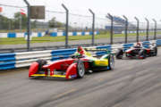 Di Grassi lowers Donington lap record